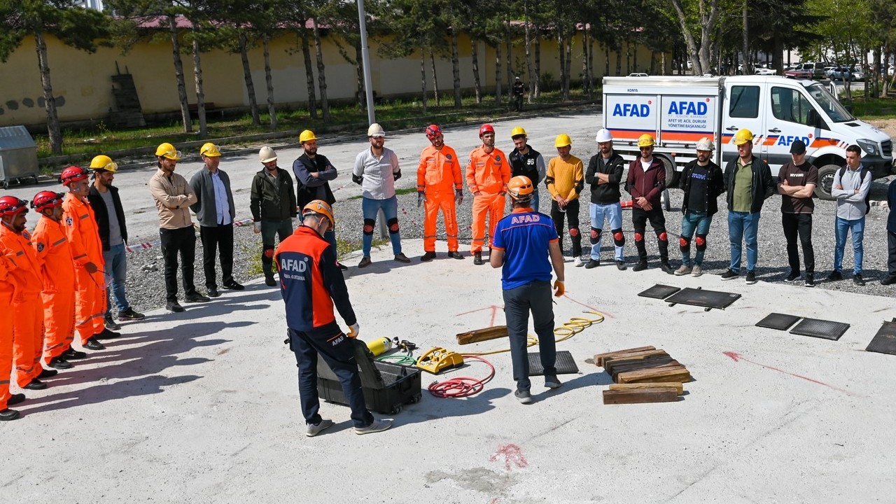 Selçuklu Belediyesi Arama Kurtarma Ekibine AFAD'dan eğitim desteği
