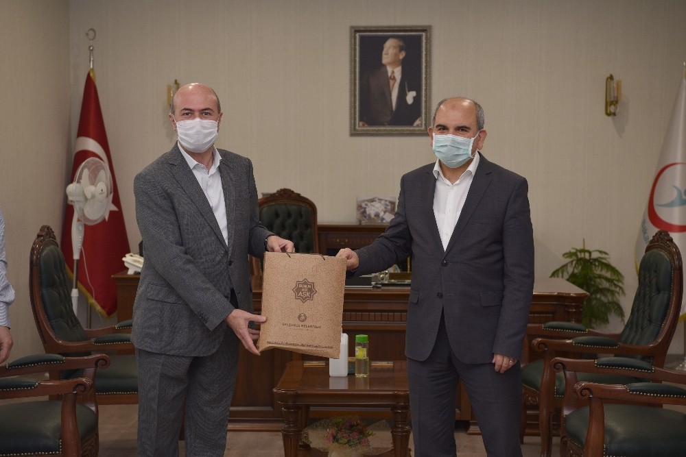 Selçuklu Belediyesinden salgın süresince özveriyle çalışan kurumlara teşekkür paketi 