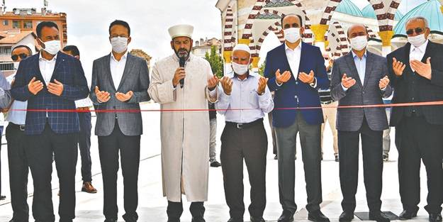 Selçuklu, Bosna Hersek Ulu Cami’yle ön planda