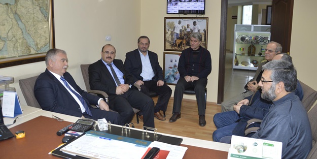 Selçuklu Kaymakamı Dost Eli Derneği'ni ziyaret etti