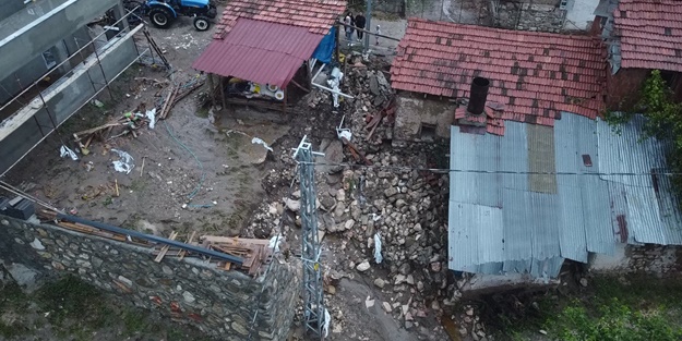 Sele kapıldı! Hayatını kaybetti