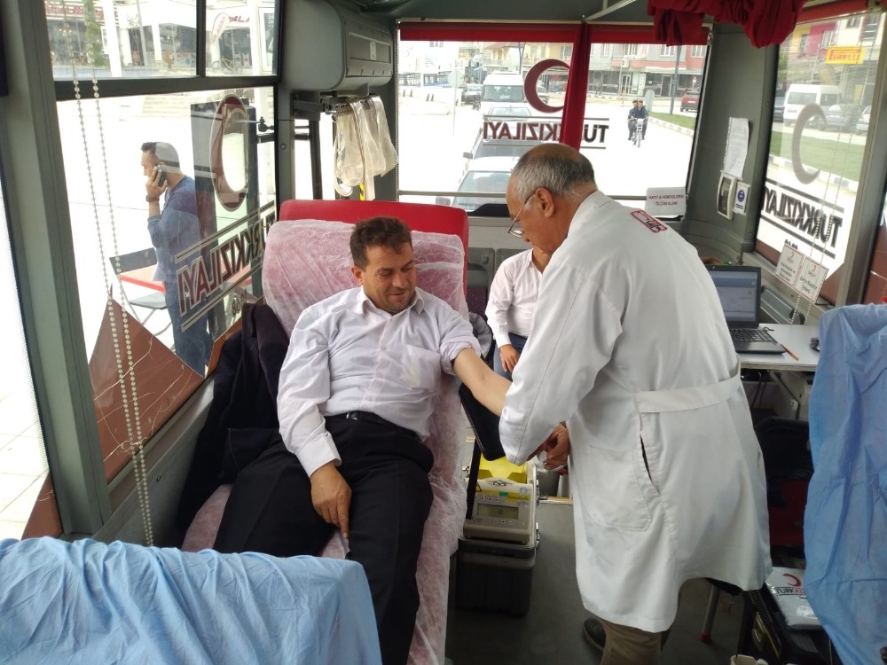 Selendi’de 50 ünite kan toplandı 