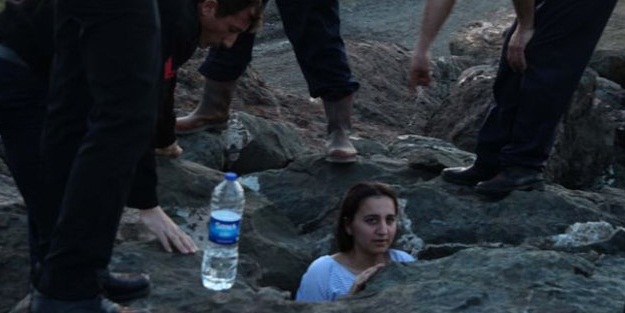 Selfie çekerken başına öyle bir şey geldi ki!