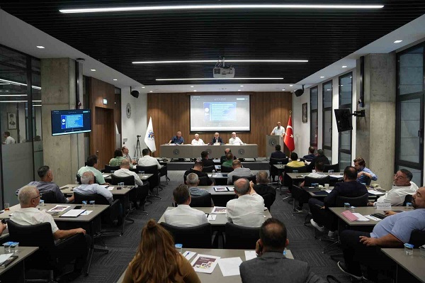 Selim Kasapoğlu: Denizli borcuna sadık bir şehir