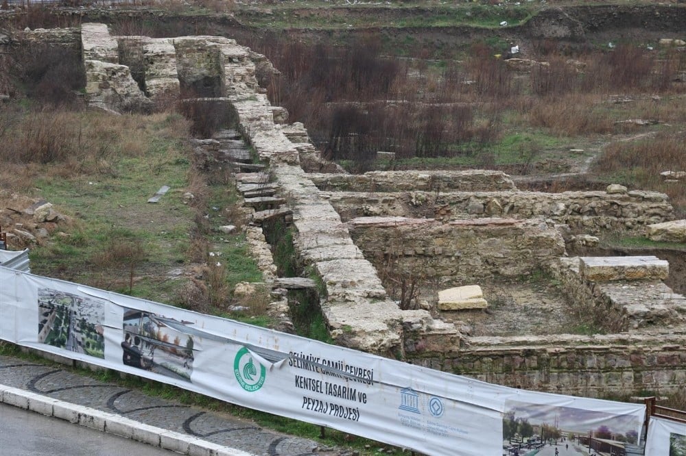 Selimiye’de ’meydan projesi’ bilmecesi 
