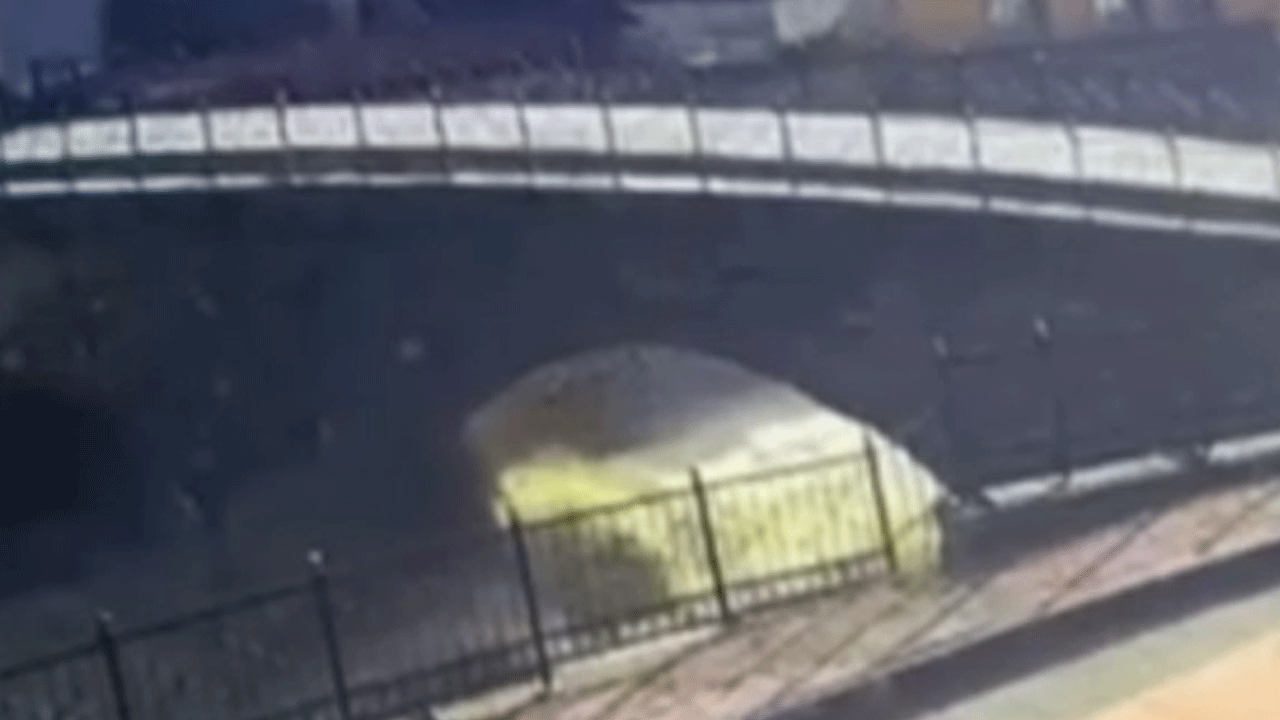 Selin en net görüntüsü: Tarihi köprü böyle yıkıldı!