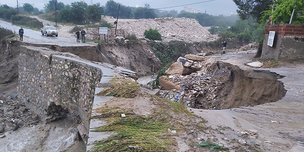 Selin ikinci defa çökerttiği yolda facia ucuz atlatıldı