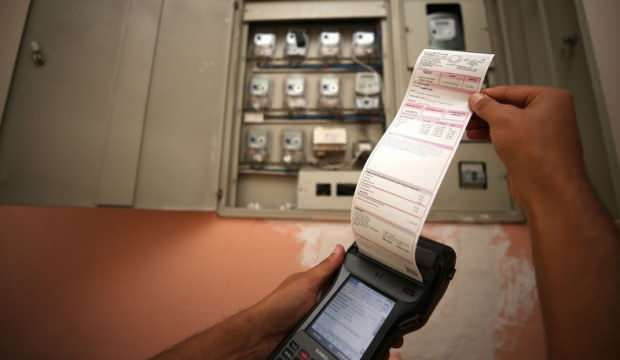 Selin vurduğu köylerde elektrik borçlarına erteleme