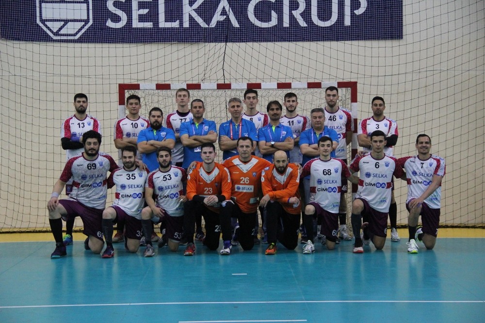 Selkaspor liglerden çekildi 