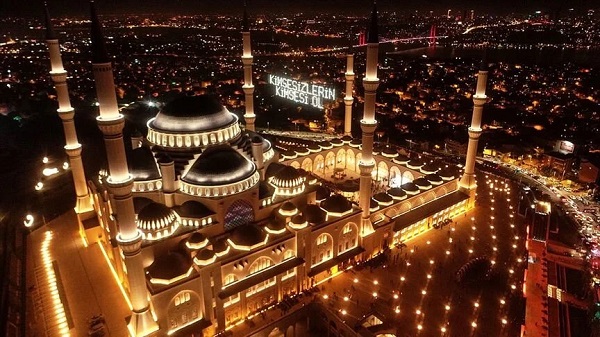 Sema kapılarının açıldığı, bin aydan daha hayırlı Kadir Gecesi yarın