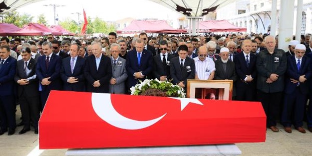 Semavi Eyice son yolculuğuna uğurlandı Yeni Akit