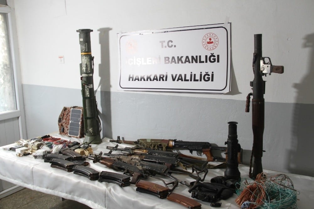 Şemdinli’de 8 teröristin etkisiz hale getirildiği operasyon kamerada 