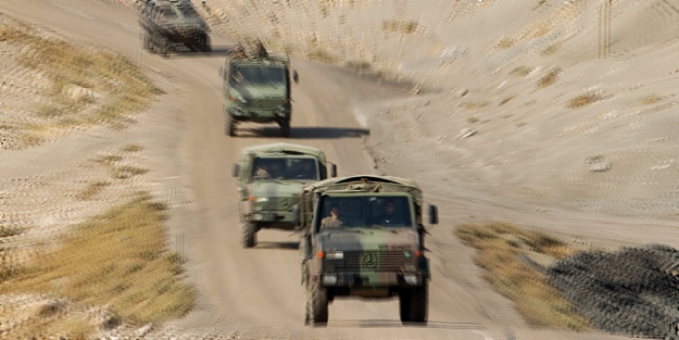 Sınırda hareketli saatler!