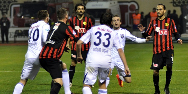 Semih attı Başakşehir Eskişehir'i devirdi