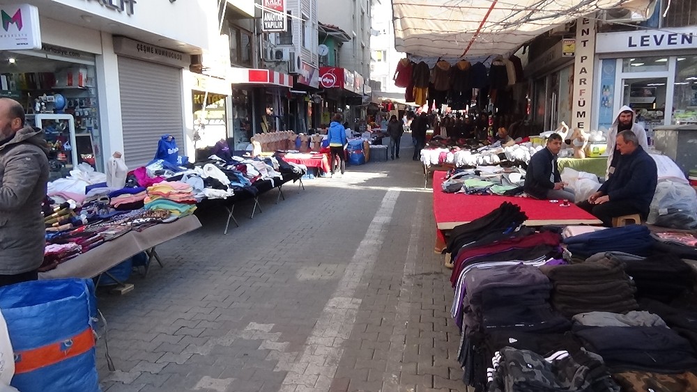 Semt pazarları boş kaldı 