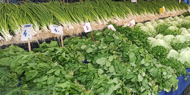 Semt pazarları mı süper marketler mi? Neredeyse yarı yarıya daha ucuz!