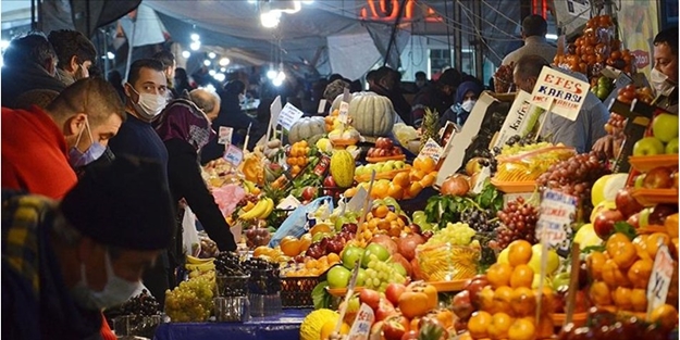 Semt pazarlarında fiyatlar yarı yarıya düştü! Daha da düşecek