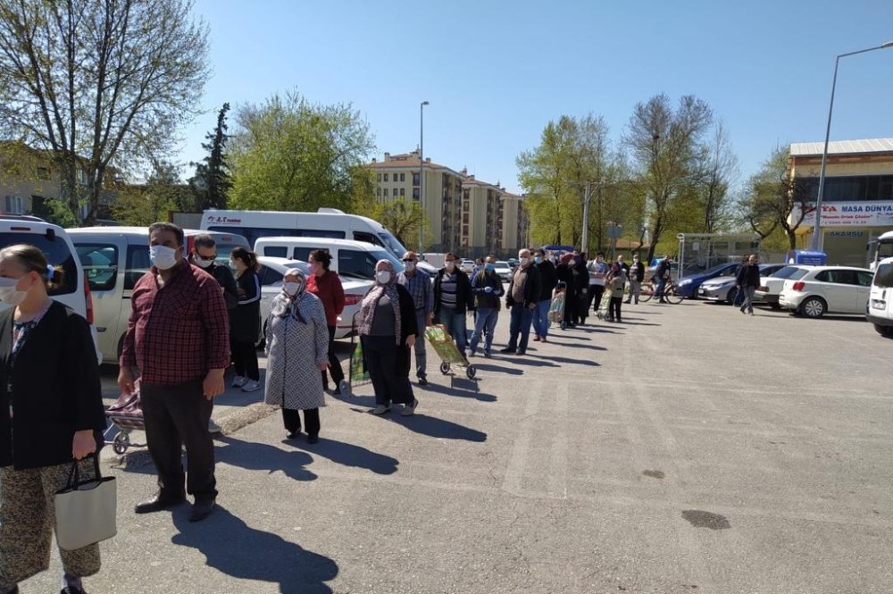 Semt pazarlarında korona virüs denetimi 