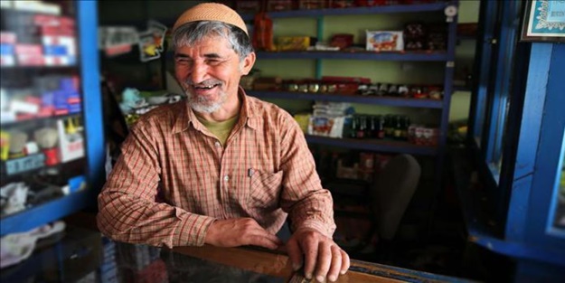Şen bakkal görme engelli, ama zekası süper!