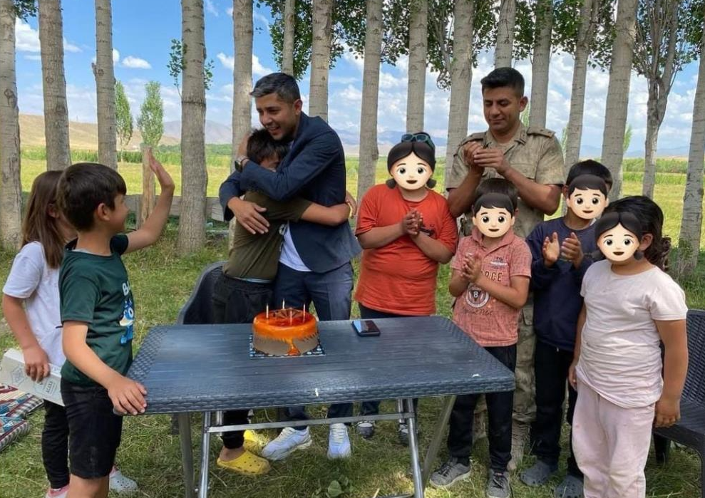 'Sen Gül Dünya Gülsün' Projesi