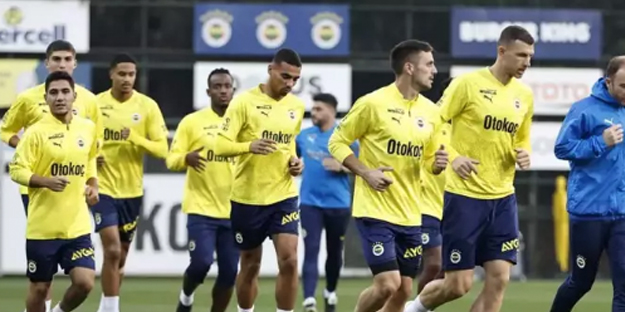 Sen misin Fenerbahçe'yi bırakıp giden: Gittiği takımda dibi gördü! Menajeri mesaj gönderdi!