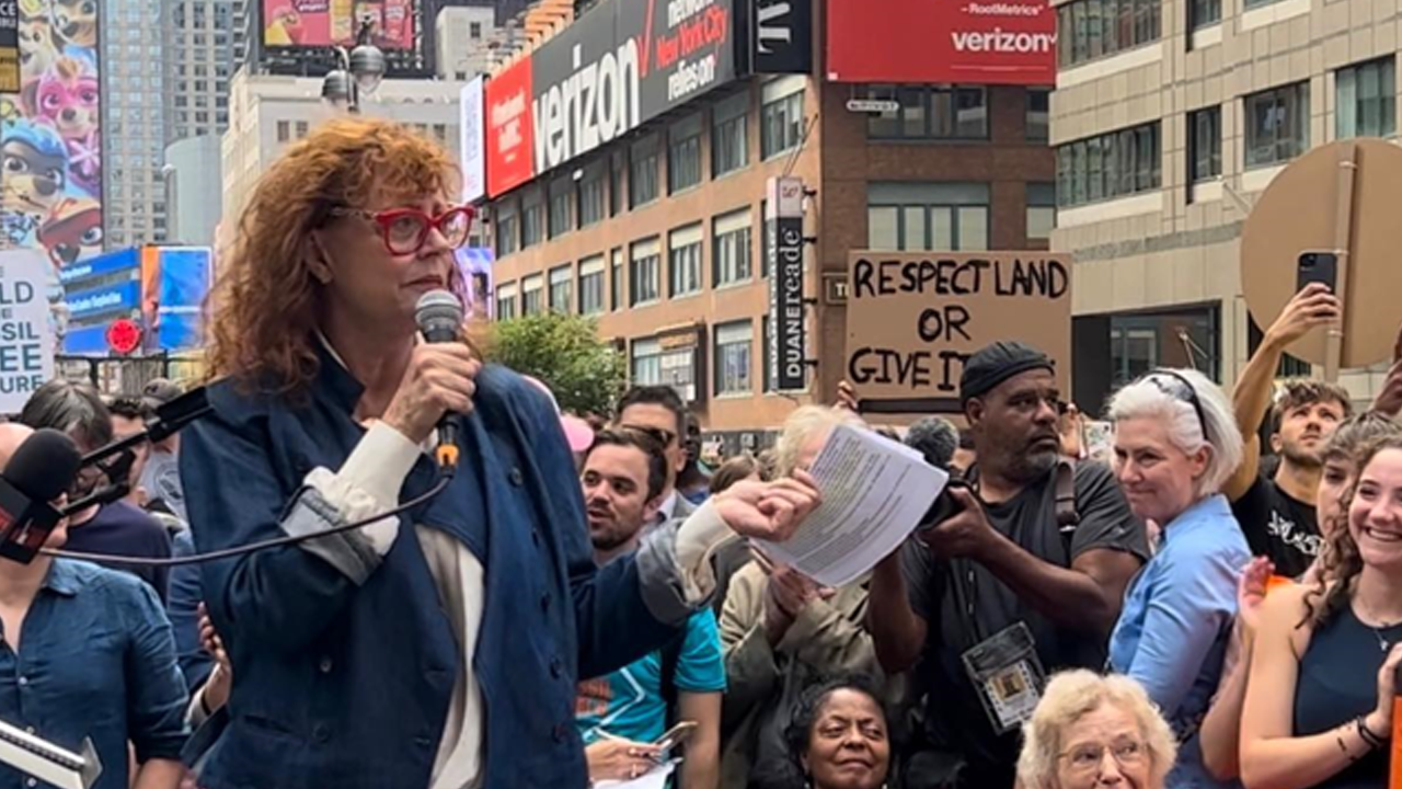 Sen misin protestoya katılan! Hollywood oyuncusuna skandal Filistin cezası!