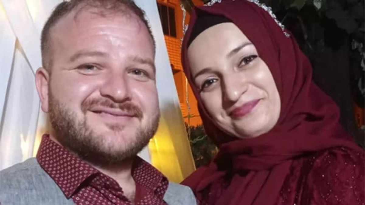 Sen nasıl bir pisliksin! Böyle koca olmaz olsun