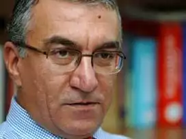 Sen nasıl bir pisliksin yahu! Şehitlikle ilgili skandal sözler söyledi