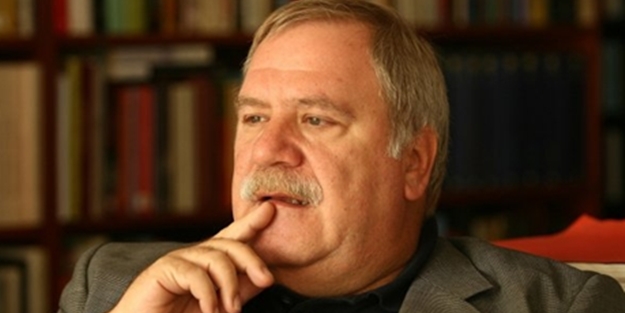 Sen ne içtin Ayhan Aktar?