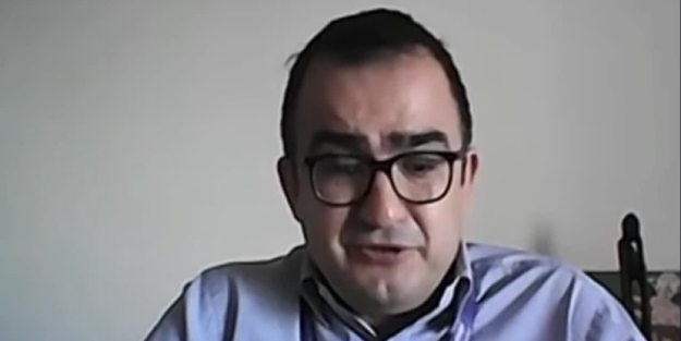 Sen oruç tutmuyorsun diye her haltı yiyebilirsin öyle mi? Sözde 'prof', tükürdüğünü yaladı