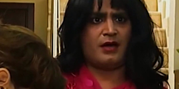 Senaristi mi gay, yönetmeni mi? Arka Sokaklar‘da eşcinsel rezaleti bitmiyor!