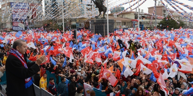 'Senden ancak Tahtakale'de kaset tüccarı olur'