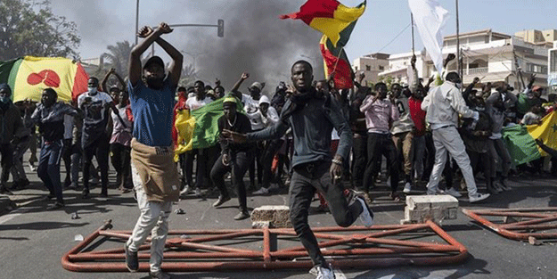 Senegal muhalefet lideri, destekçilerinden oylarını savunmalarını istedi