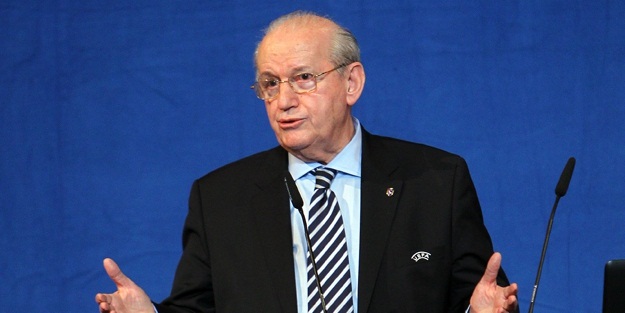 Şenes Erzik UEFA'dan ayrılıyor!