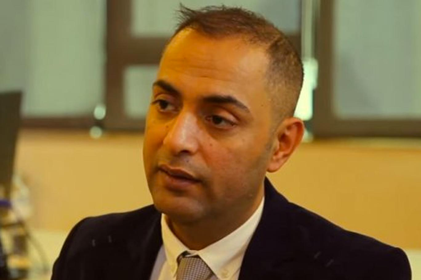 Senin başka işin yok mu be adam! Depremde bile bunu düşünüyor