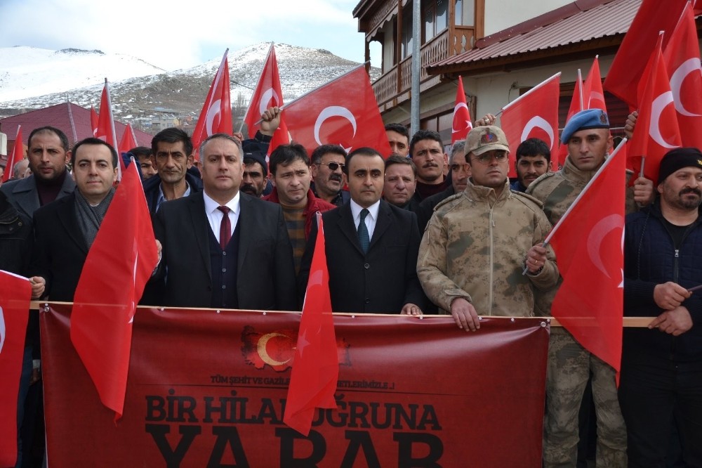 Şenkaya ilçesi şehitler için tek yürek oldu 