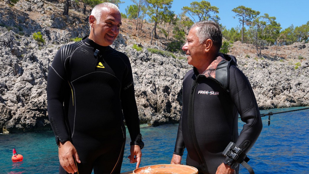 Seramik Batığı'nda Tarihe Yolculuk: Bakan Ersoy sualtındaki kazı çalışmalarını yerinde inceledi...
