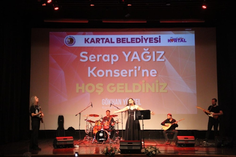 Serap Yağız Kartal’da dinleyenleri hayran bıraktı 