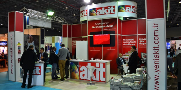 AKİT standında günün programı