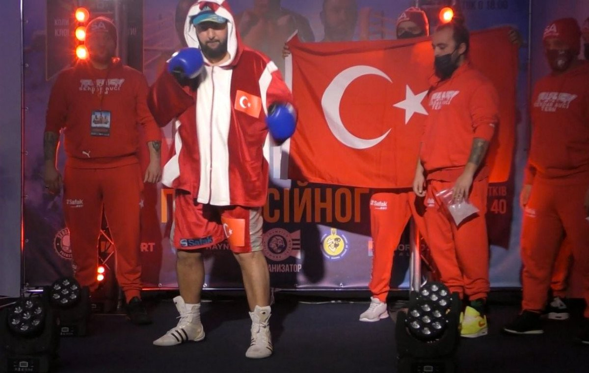 Serdar Avcı, Mike Tyson'ı deviren Williams’a ringi dar etti