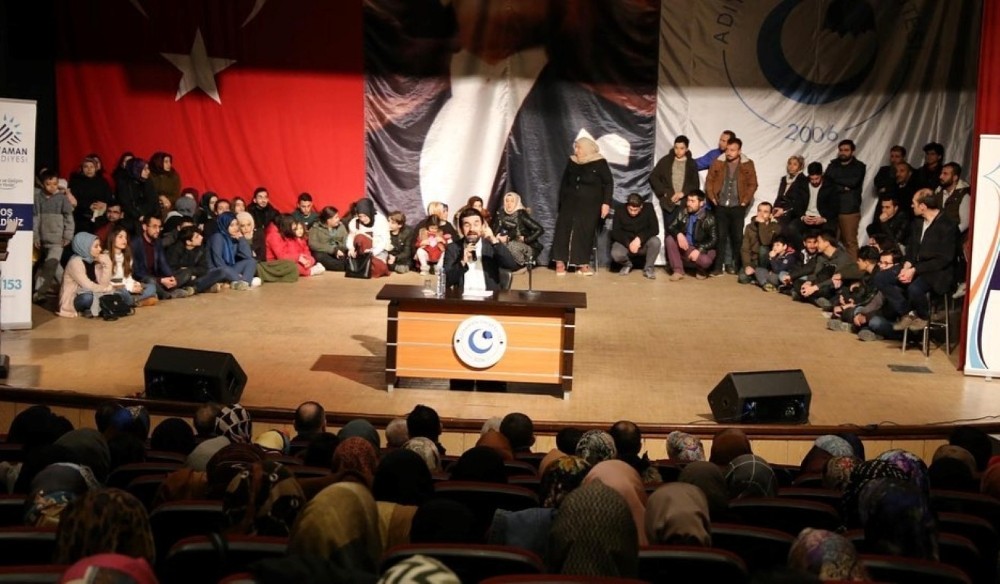 Serdar Tuncer’den şiir gecesi 