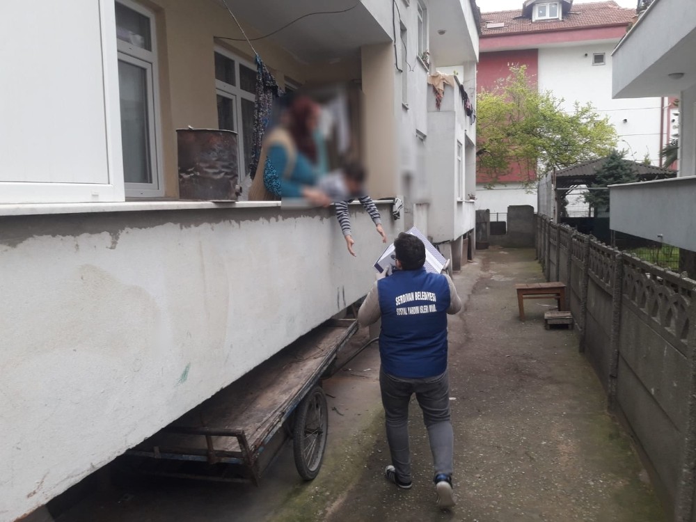 Serdivan Belediyesi’nden ihtiyaç sahiplerine yardım eli 