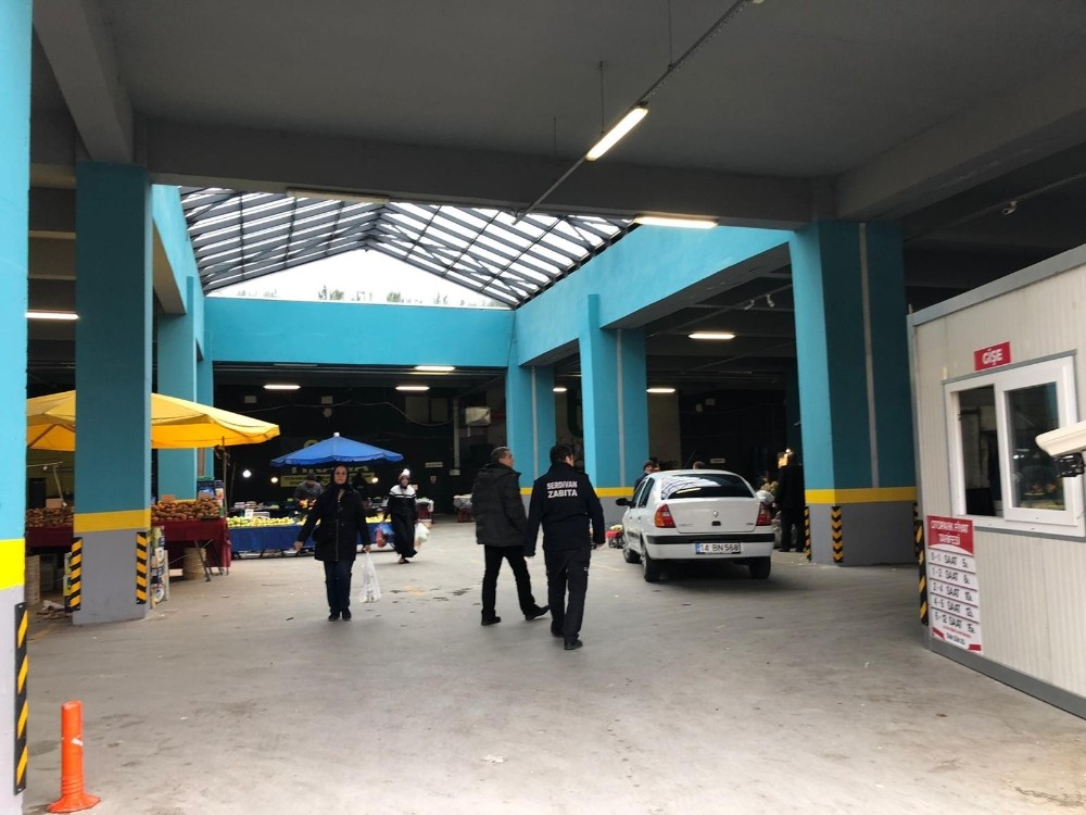 Serdivan’da satış yerleri denetleniyor 