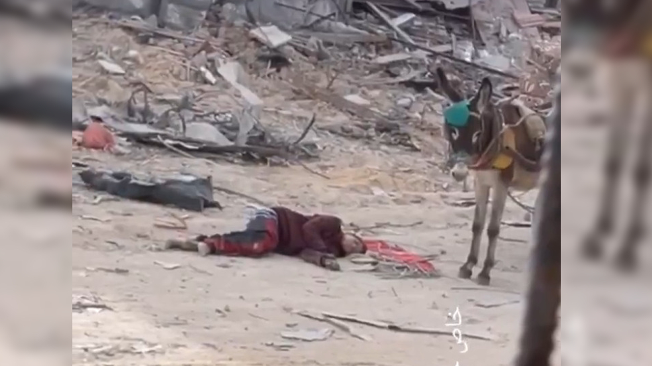 Şerefsiz İsrail ateşkese rağmen Gazze'de bir çocuğu keskin nişancı ateşiyle öldürdü