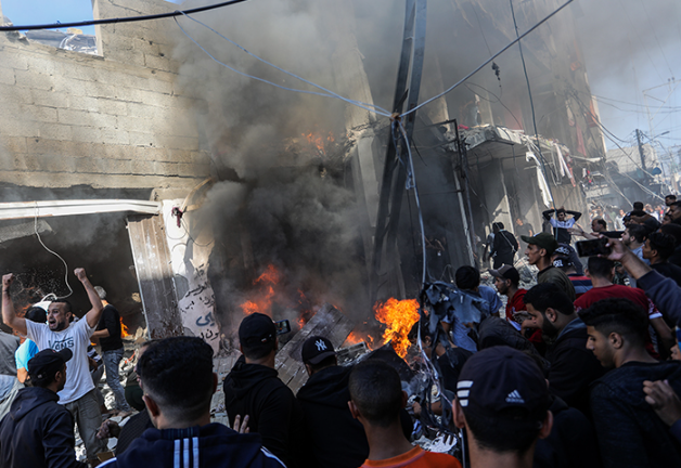 Şerefsiz katiller canlı yayında Sivil Savunma ekiplerini böyle bombaladı