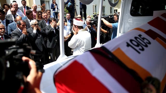 Şeren son yolculuğuna uğurlanıyor