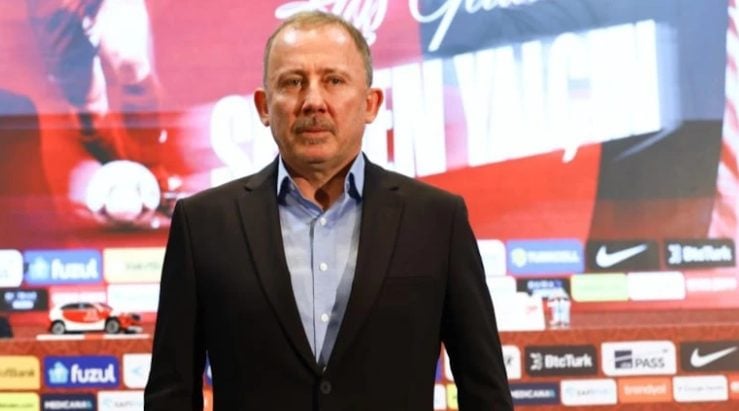 Sergen Yalçın'dan Berke Özer açıklaması: Milli Takım'a gelmek için can atıyor