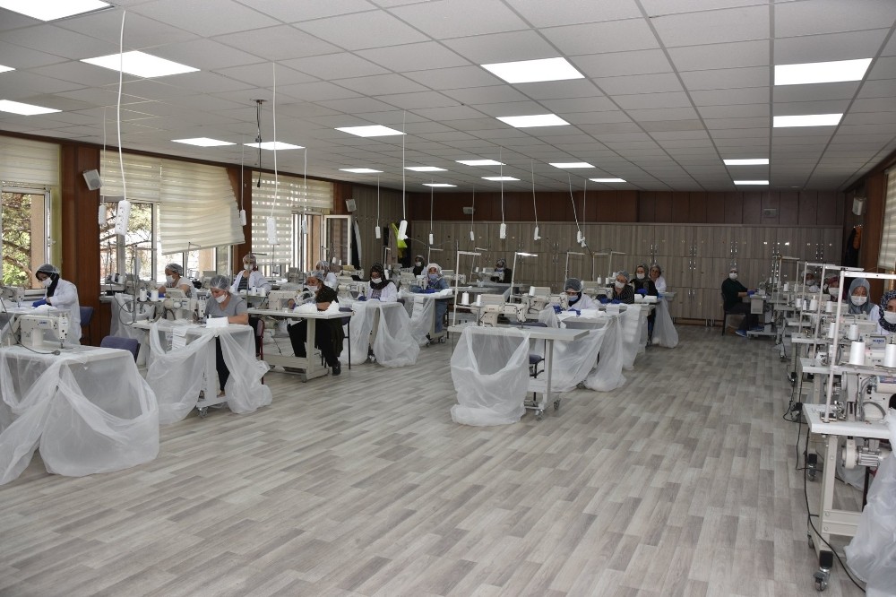 Seri üretim başladı: Aylık 45 milyon maske 