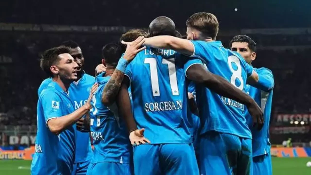 Serie A''da Napoli, Milan'ı ezip geçti