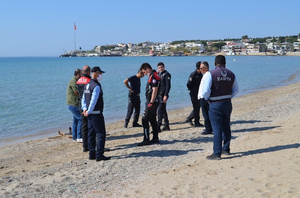 Serinlemek için girdiği denizde boğuldu 
